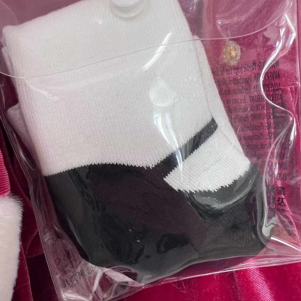 Minnie Mouse Santa Dress, Hat, & Stockings - Picture 6 of 8